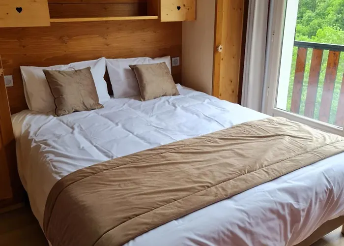 - Restaurant - Bar - Le Sapin Fleuri 3* Bourg-dʼOueil