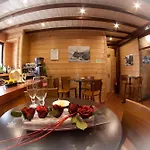 Hotel - Restaurant - Bar - Le Sapin Fleuri 3*