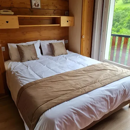 - Restaurant - Bar - Le Sapin Fleuri 3* Bourg-dʼOueil