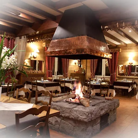 Otel - Restaurant - Bar - Le Sapin Fleuri